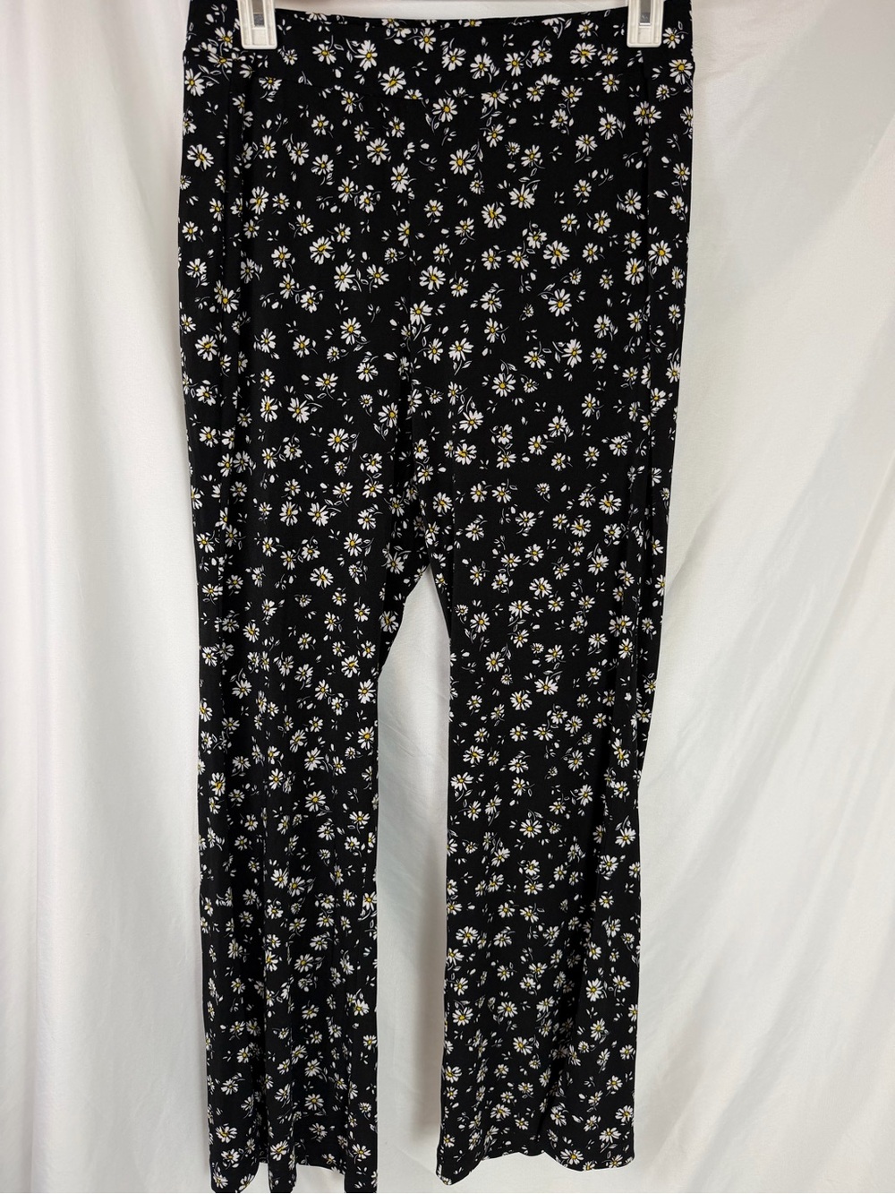 Lane Bryant Daisy Print Pull On Flare Pants Size 20 Soft Knit Floral Pants